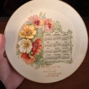 Beautiful Antique 1910 Floral Calendar Plate 10”💖💖💖